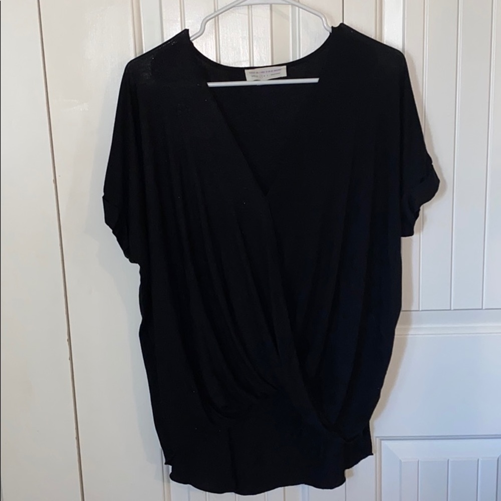 Black v neck twist top